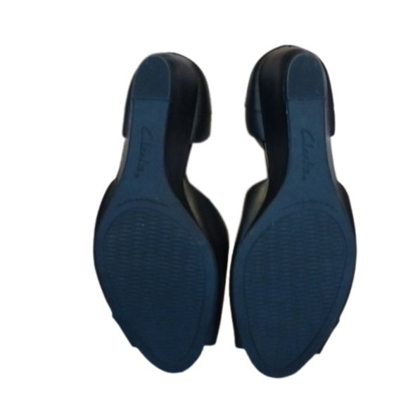 Clarks Heels - Picture 5 of 7